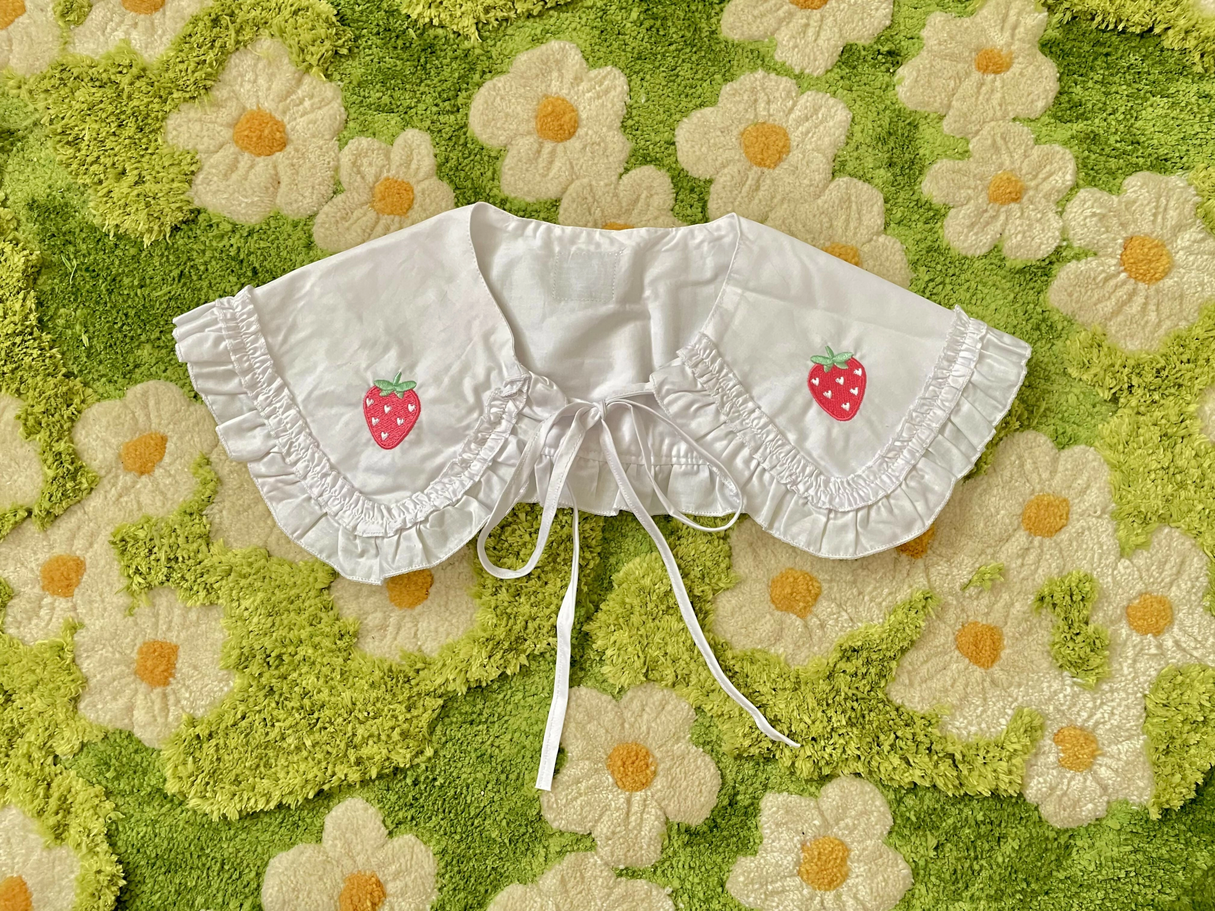 Strawberry Collar