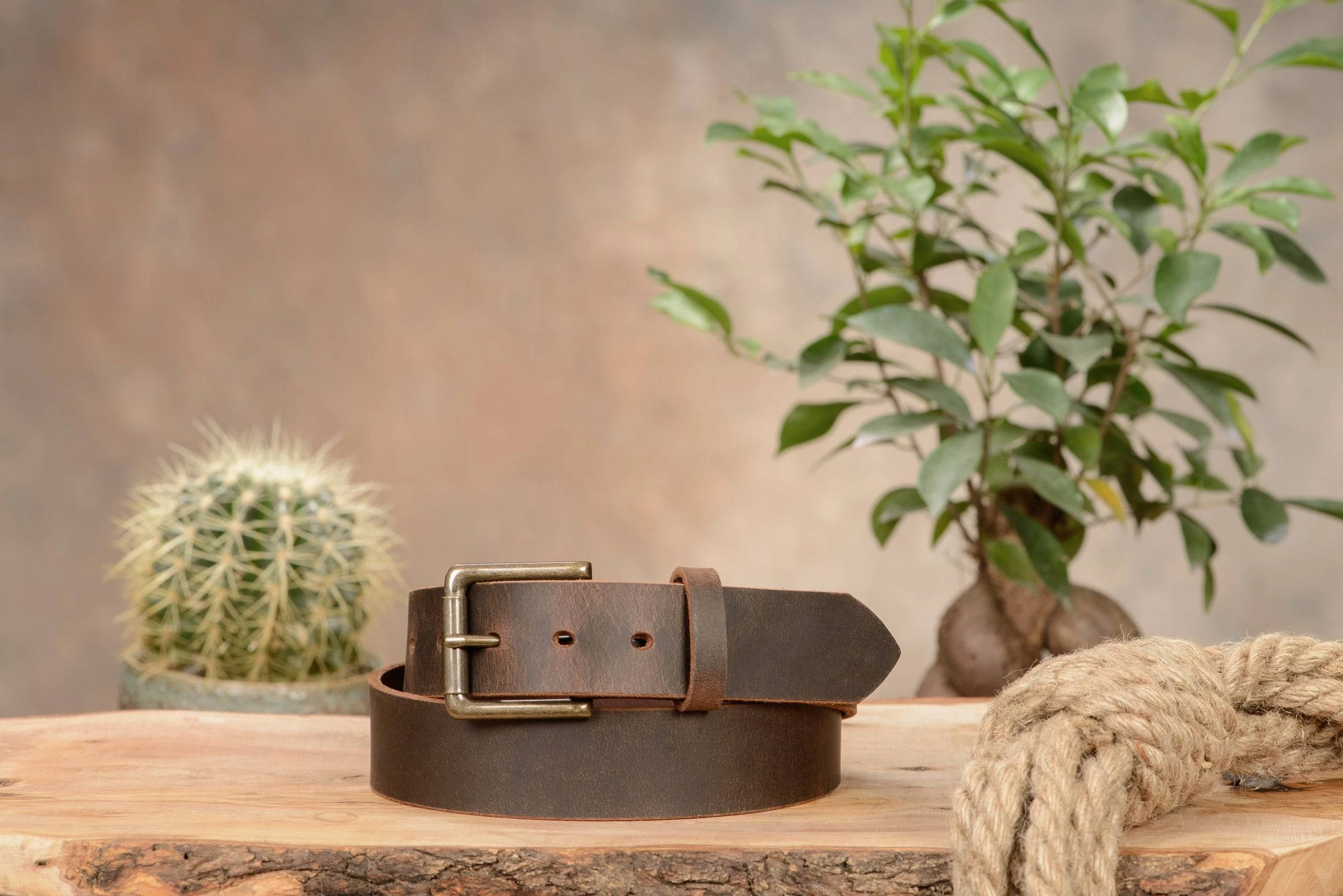 The Crazy Horse: Men's Oil Tanned Non Stitched Leather Belt 1.50"