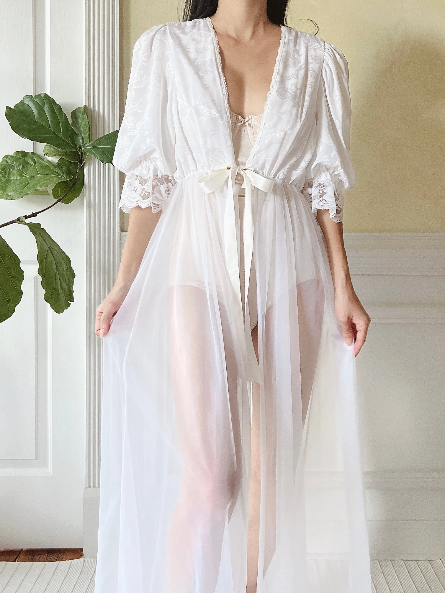 Vintage Satin and Nylon Puff Sleeves Dressing Gown - XS/S
