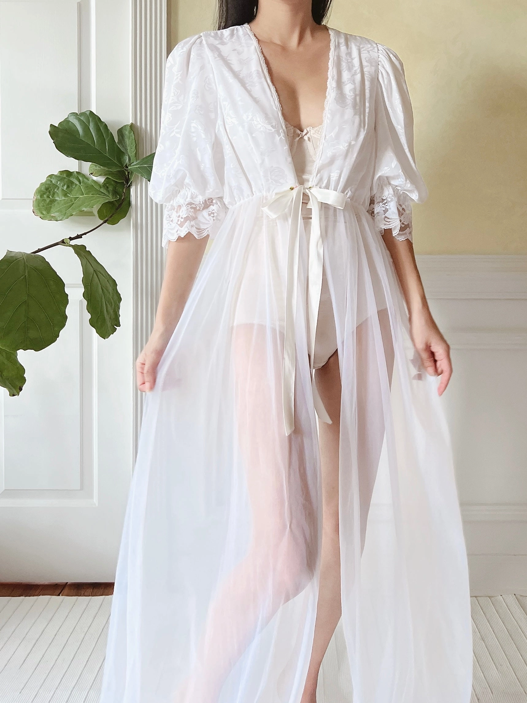 Vintage Satin and Nylon Puff Sleeves Dressing Gown - XS/S
